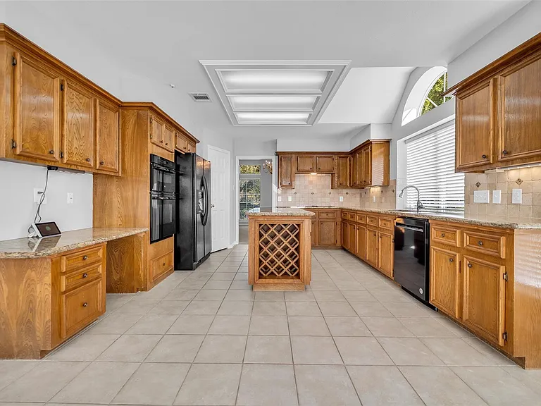 3827 Bratton St — Photo 12