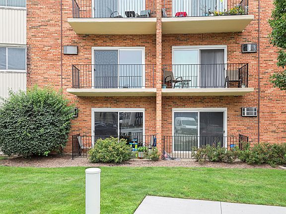2nd image of 9724 S Karlov Ave APT 207