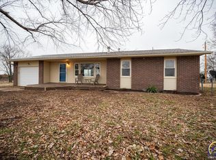 16224 T Rd, Mayetta, KS 66509