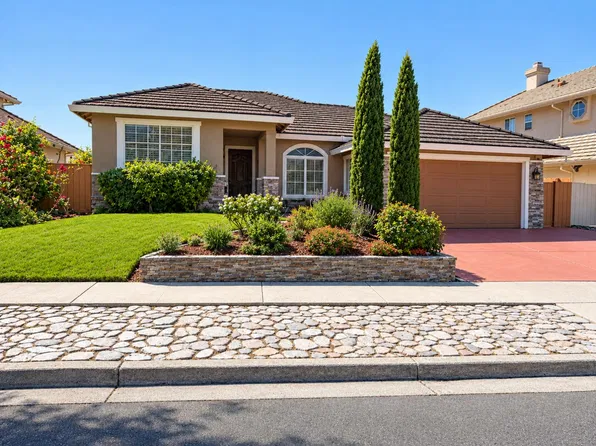 1546 Cambridge Ct, Salinas, CA 93906