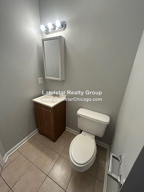 1st image of 2300 S Ridgeway Ave APT 3N