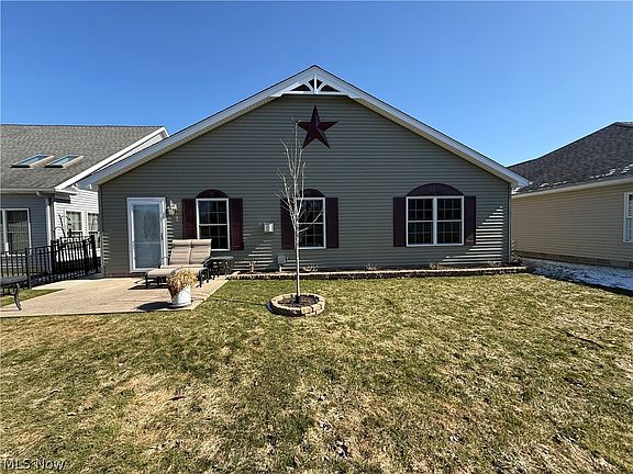 3rd image of 304 Woodland Way