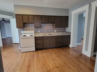 136 Maple Ave #1, Galesburg, IL 61401