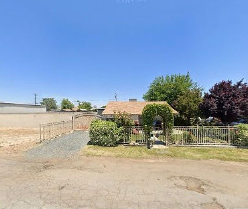 1st image of 424 Chico St