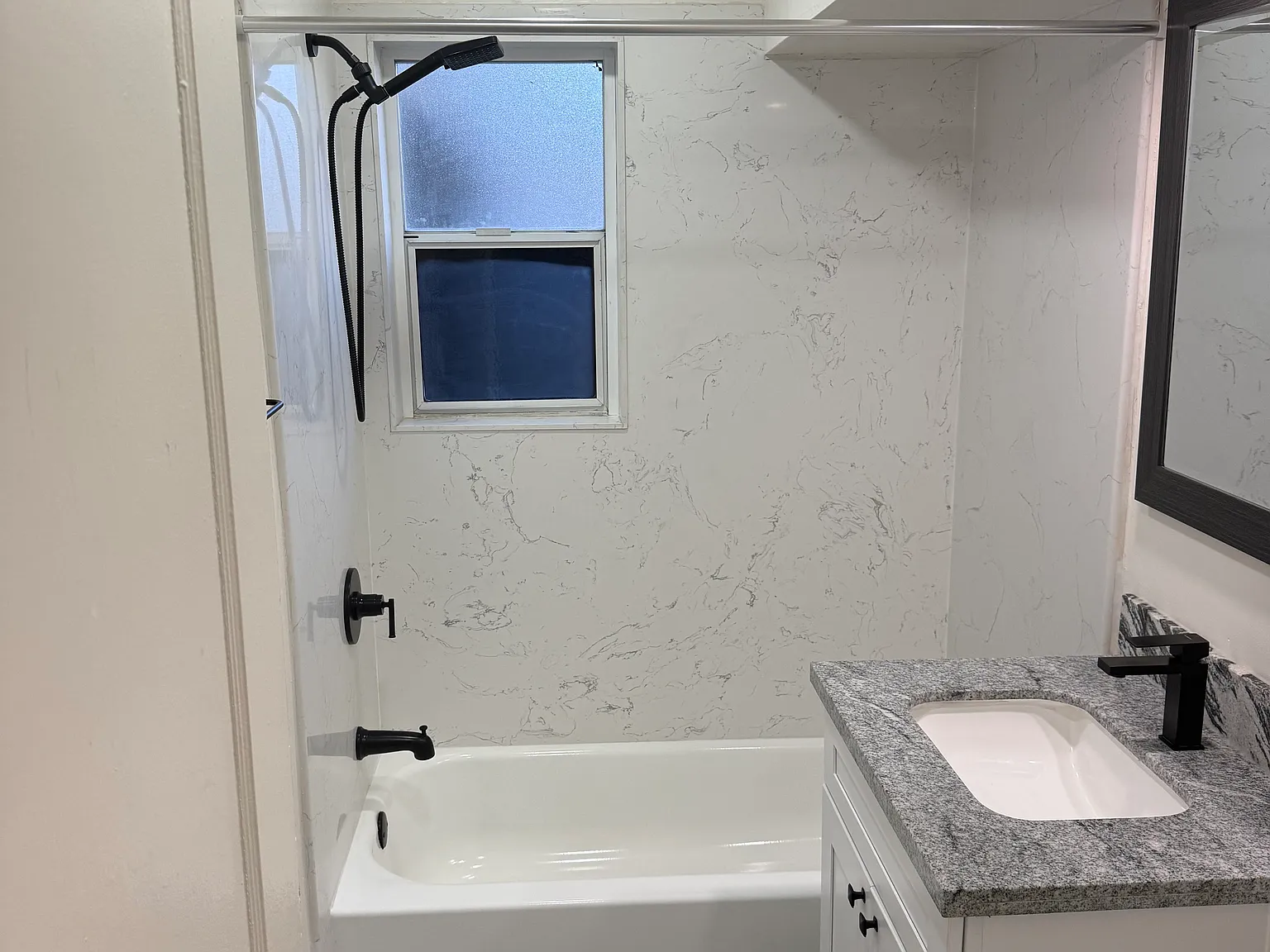 1 bed, 650 sqft, $1,900 — Photo 3
