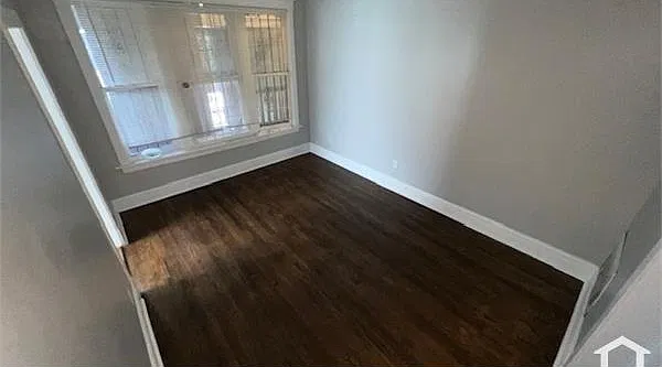 2 bed, 850 sqft, $1,300 — Photo 1