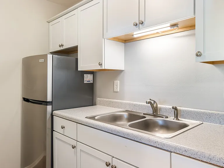 2310 E Webster Pl #103 — Photo 6
