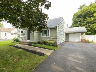 520 Apple Orchard Ln, Webster, NY, 14580