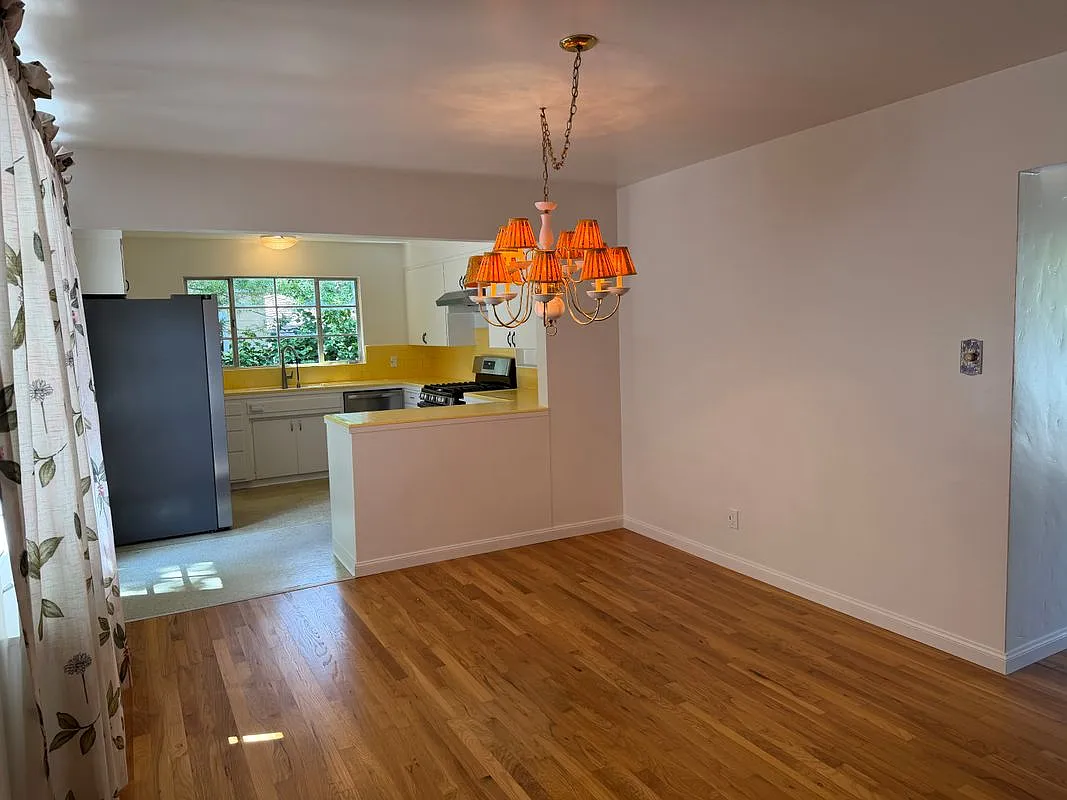 3 bed, 2.0 bath, 1509 sqft, $5,500 — Photo 4