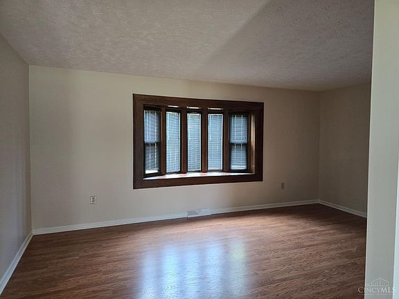 5th image of 7721 Rolling Meadows Dr