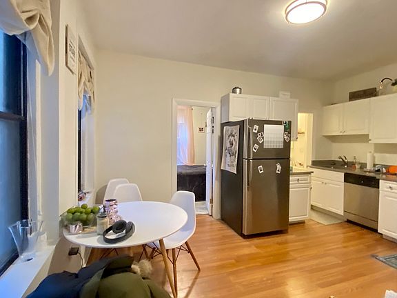 2nd image of 7 Myrtle St APT 5