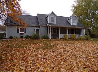 49100 Hickory Ln, Mattawan, MI 49071