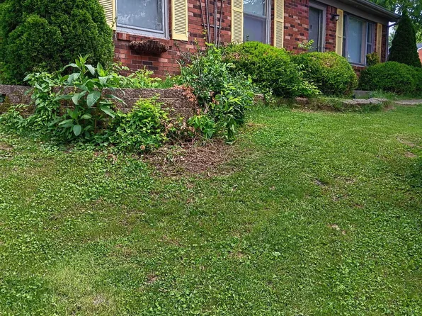 222 Holiday Rd, Winchester, KY 40391