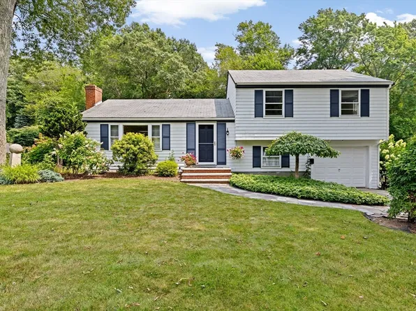 35 Pennfield Rd, Scituate, MA 02066