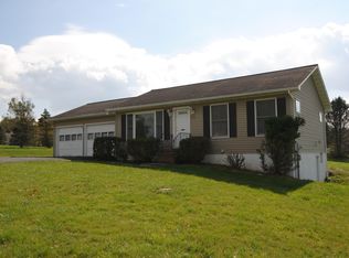 26 2nd St, Beach Lake, PA 18405