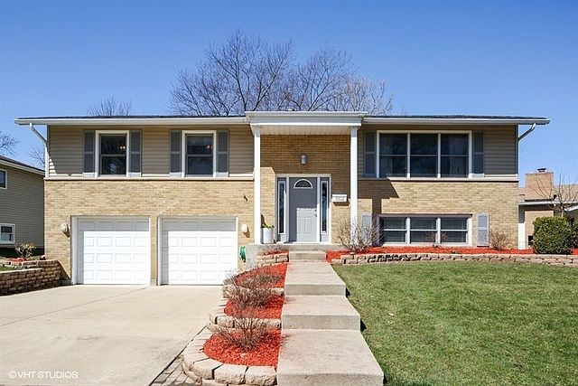 1st image of 6502 Woodridge Dr