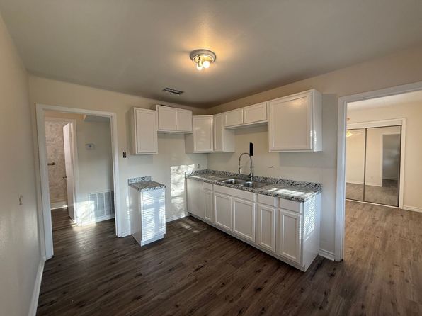 3212 Orchard Dr