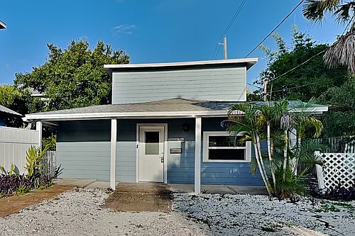 3801 1/2 W Palmira Ave Photo 1