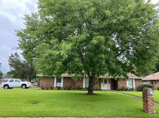 2528 Brown Cir, Bossier City, LA 71111