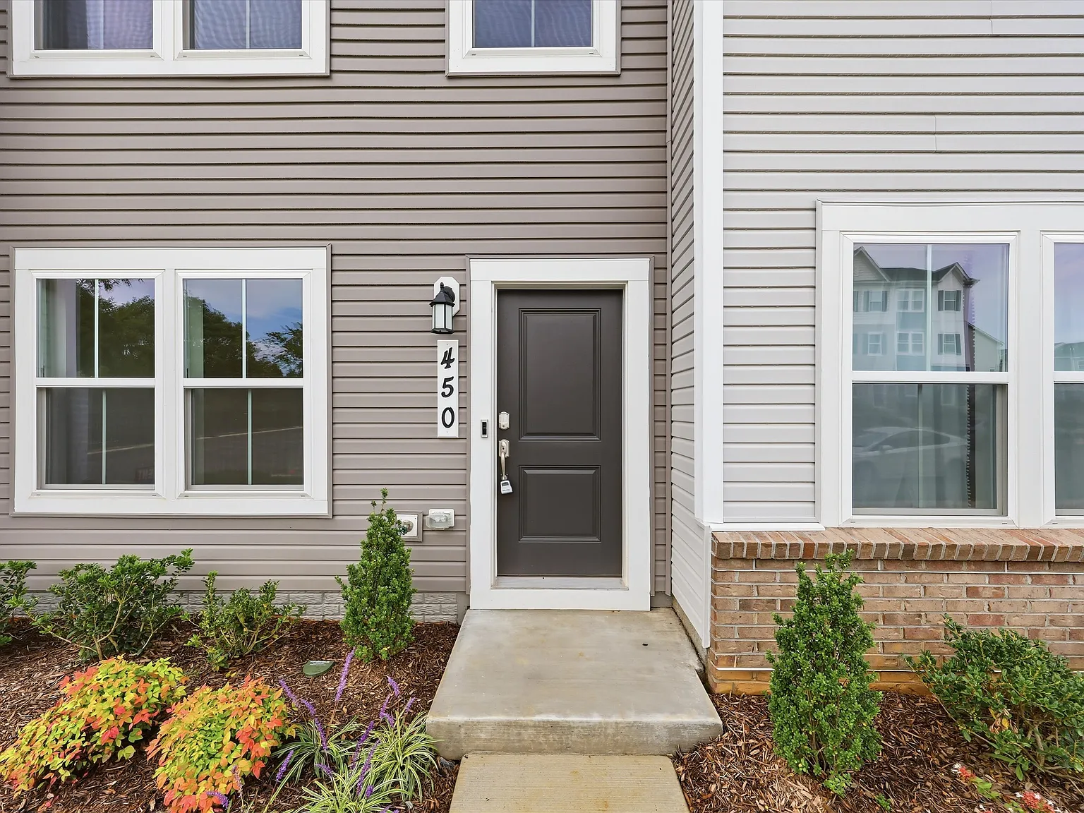 3 bed, 2.5 bath, 1277 sqft, $2,000 — Photo 4