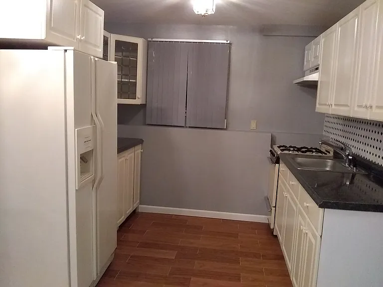 22 Claudia Pl — Photo 11