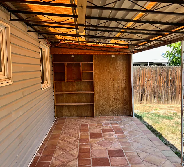 1124 Victor St — Photo 15