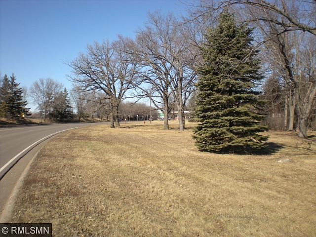 1st image of 2 N Benton Dr