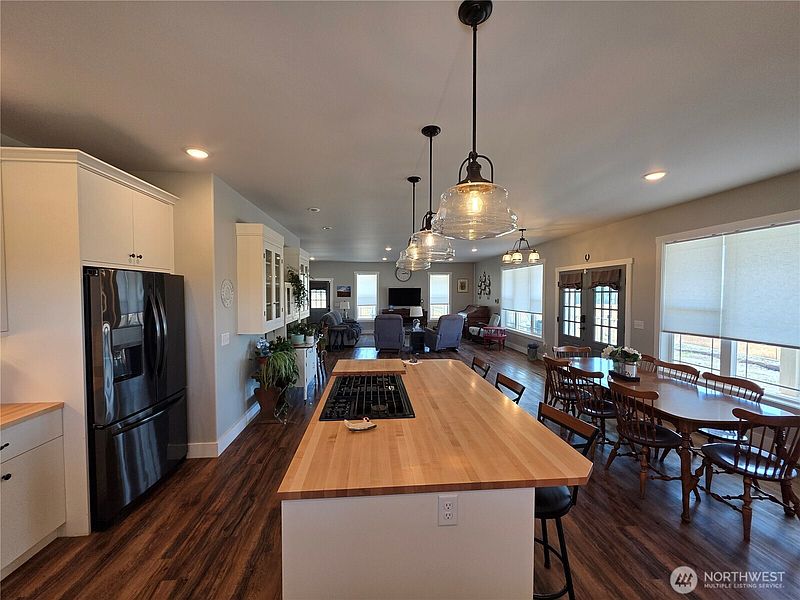3rd image of 1475 Havillah Road