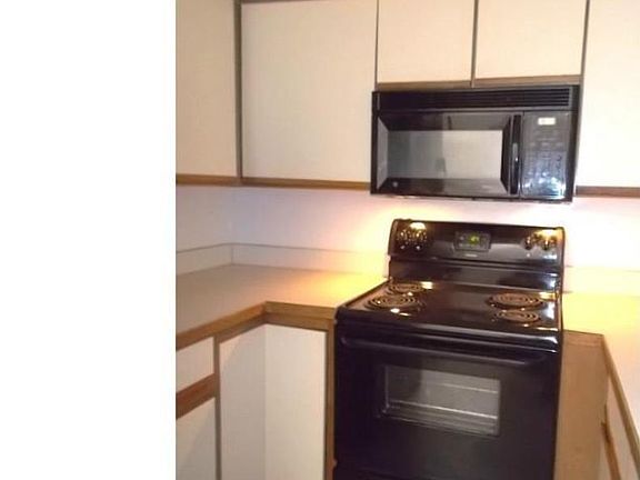 4th image of 746 Rock Crest Ct APT 303