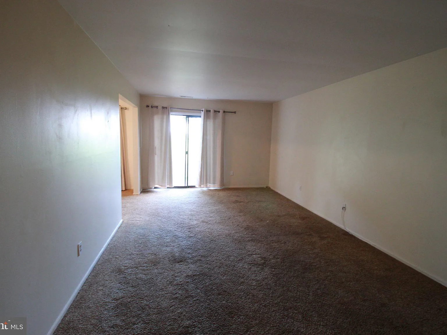 3 bed, 2.5 bath, 1540 sqft, $2,500 — Photo 4