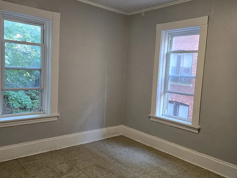 236 Locust St #2R — Photo 9