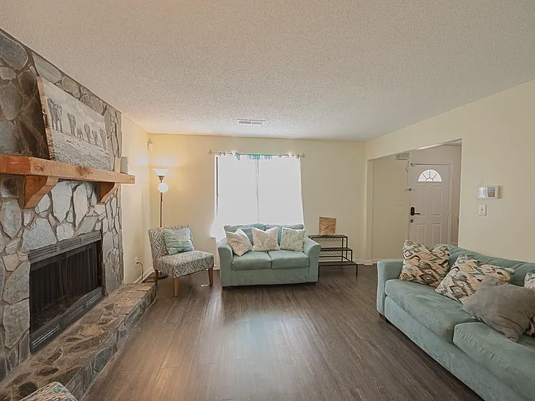 5393 Kirk Dr — Photo 9