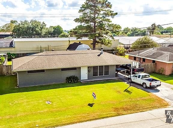 3rd image of 104 Everette Dr