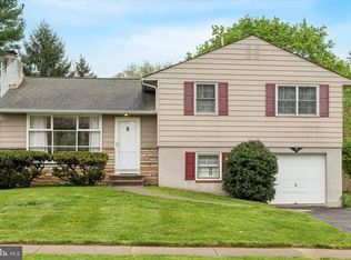 23 Cedar Grove Rd, Conshohocken, PA 19428