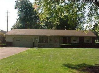 7266 Wildwood Dr, Brookfield, OH 44403