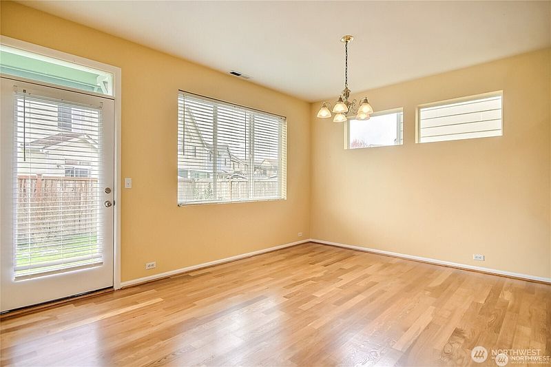 5th image of 4036 Tribute Avenue E