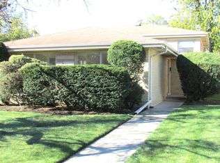 9536 Tripp Ave, Skokie, IL