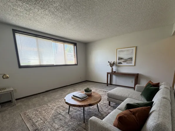 1211 Langley Rd, 1211 Langley Rd APT 2, Waterloo, IA 50702