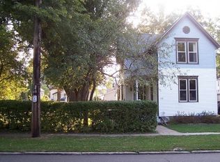 132 Dewey Ave, Watertown, WI 53094