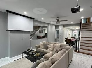 2057 N Franklin St, Philadelphia, PA 19122