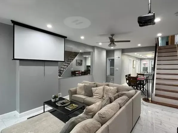 2057 N Franklin St, Philadelphia, PA 19122