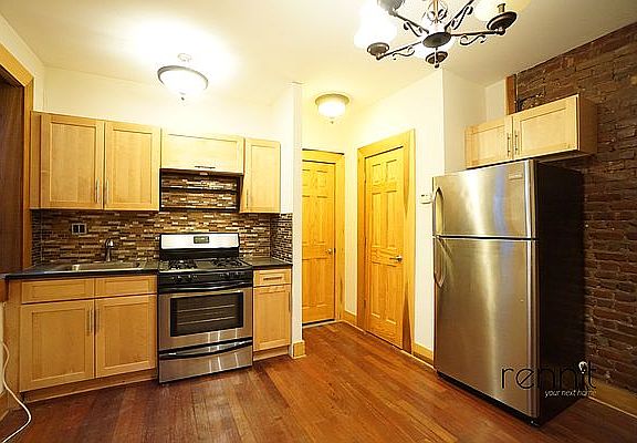 2nd image of 140A Lexington Ave #2R