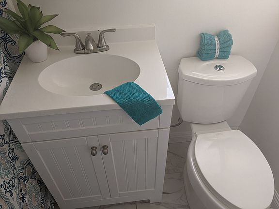 5th image of 14024 Oxnard St APT 34