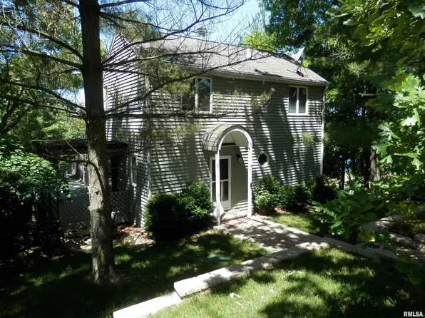 8077 Oak Run Dr, Dahinda, IL 61428