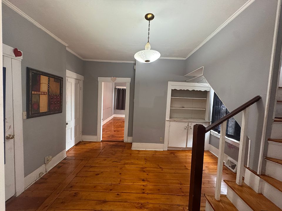 2nd image of 10-10A Vernon St #1