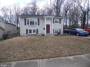 15243 Crescent St, Woodbridge, VA 22193