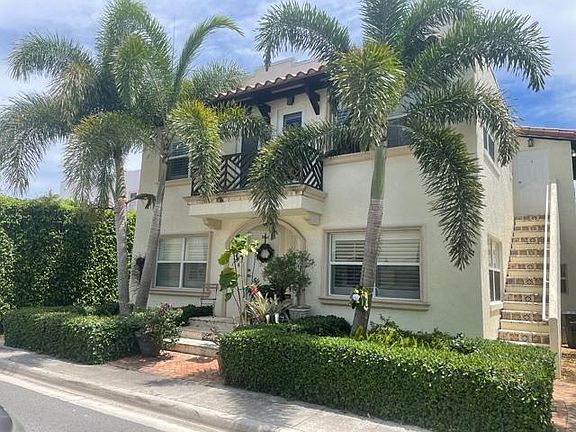 2nd image of 252 Oleander Ave APT 4
