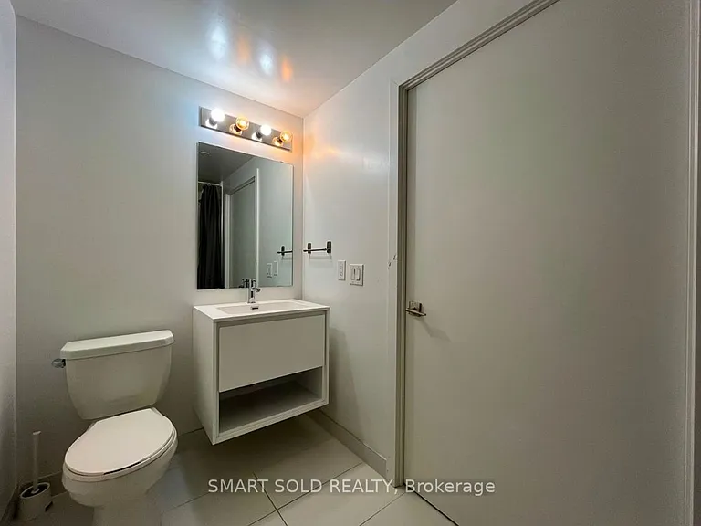 159 Wellesley St E #1706 — Photo 11