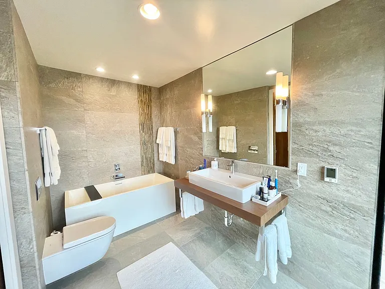 367 Roosevelt Way — Photo 19