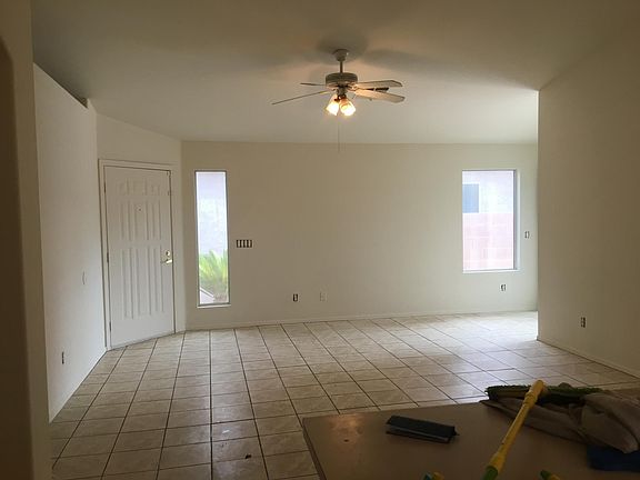 3rd image of 4413 E Windsong Dr